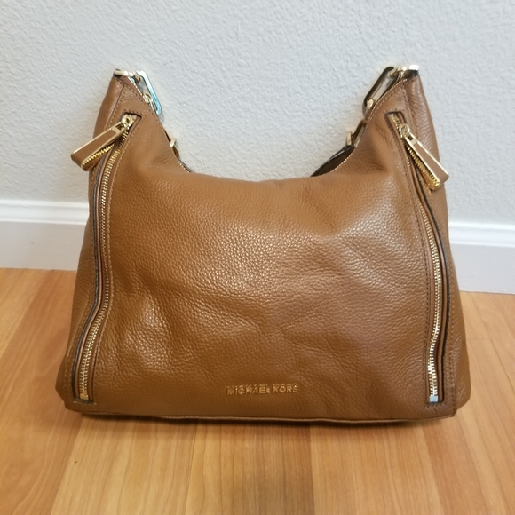 Michael Kors Handbags - Michael Kors hobo purse